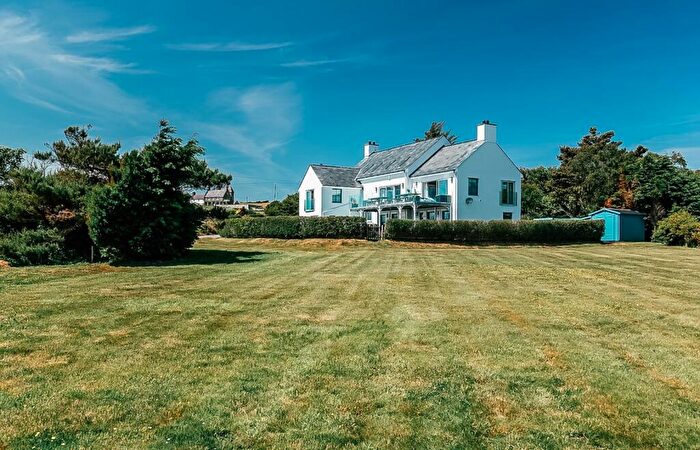 8 Bedroom Detached House For Sale In Rhoscolyn, Holyhead, Sir Ynys Mon, LL65
