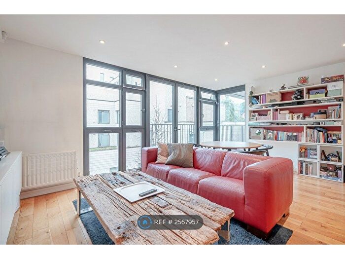 2 Bedroom Flat To Rent In Theatre View Apartments, London, SE1