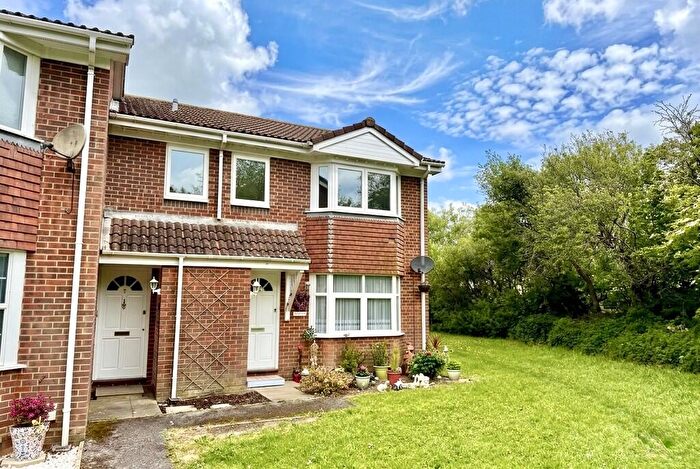 1 Bedroom Maisonette For Sale In Myrtle Close, Carisbrooke Green, PO13