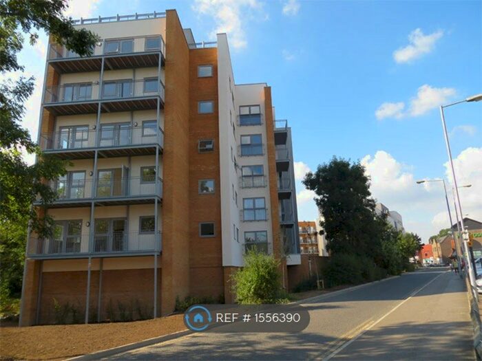 3 Bedroom Flat To Rent In Orchid Court, Tonbridge, TN9