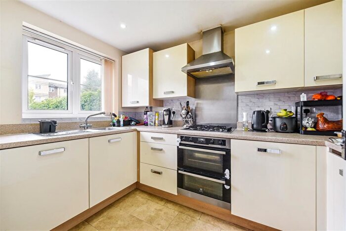 4 Bedroom Detached House For Sale In Saddle Way, Andover, SP11