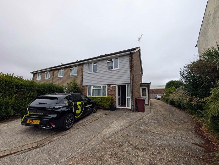1 Bedroom Semi-Detached House To Rent In Whyke Road, Chichester, PO19