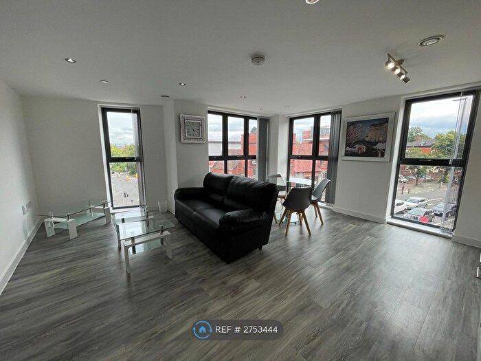 2 Bedroom Flat To Rent In Orange Grove House, Manchester, M14