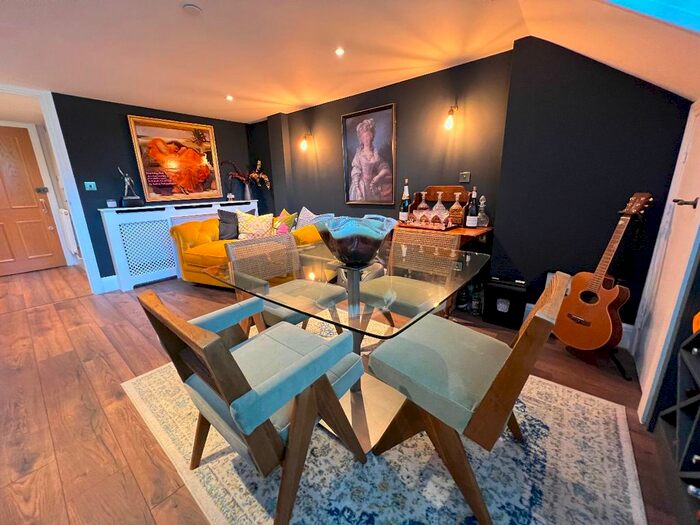 1 Bedroom Flat To Rent In Princess Park Manor, Royal Drive, London, N11