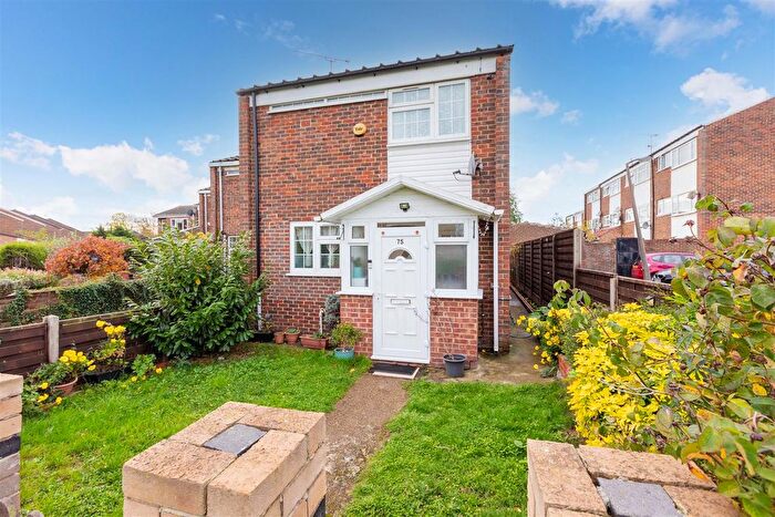 3 Bedroom End Of Terrace House For Sale In High Street Chalvey, Slough, SL1
