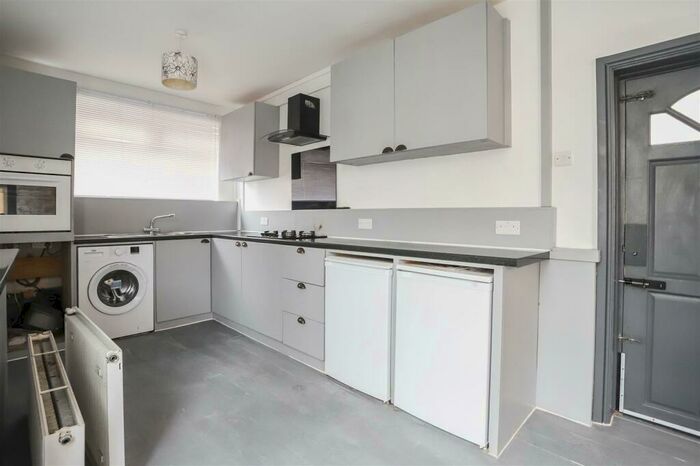 3 Bedroom House To Rent In Hazelhurst Road, Worsley, M28