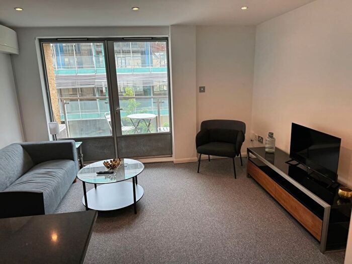 1 Bedroom Flat To Rent In Westminster Bridge Road, London, SE1