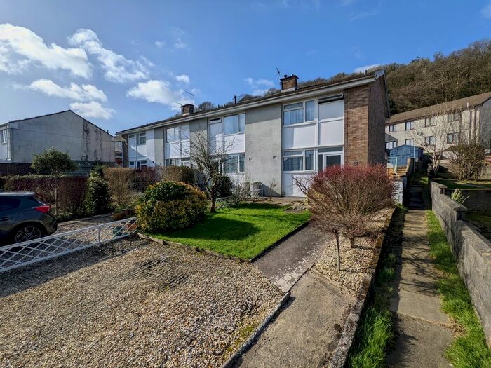 3 Bedroom Property To Rent In Glan Yr Ystrad, Johnstown, Carmarthen, SA31