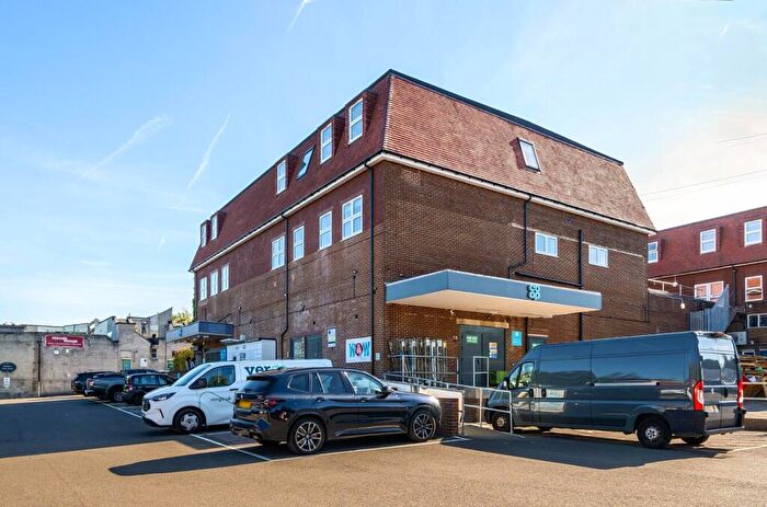 1 Bedroom Flat To Rent In Brownhill Road, Chandler's Ford, SO53