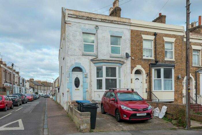 1 Bedroom Flat To Rent In Vale Road, Ramsgate, CT11