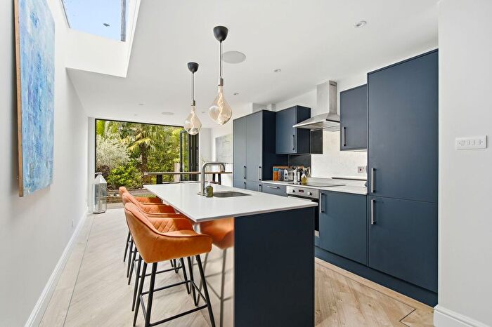 3 Bedroom Property For Sale In Sunbury Road, Eton, SL4