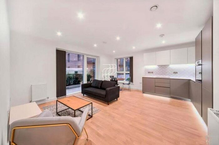 2 Bedroom Flat To Rent In Green Quarter, Southall, UB1