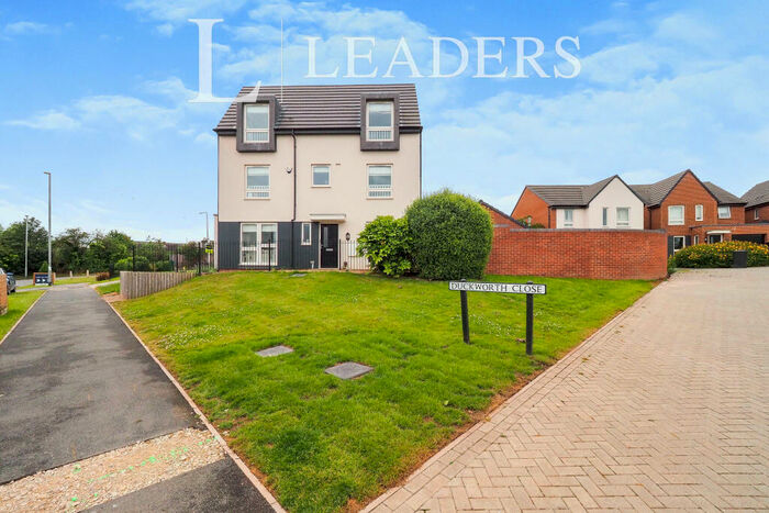 4 Bedroom Detached House To Rent In Waldrom Road, NG4