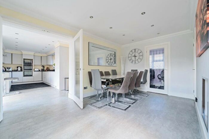 4 Bedroom Detached House For Sale In Meadow Crescent, Upper Halling, Rochester, ME2