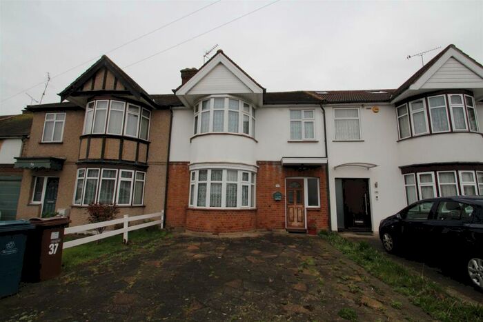 3 Bedroom House To Rent In Brampton Grove, Harrow, HA3