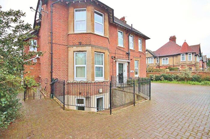 Apartment To Rent In Iffley Road, Cowley, Oxford, Oxfordshire, OX4
