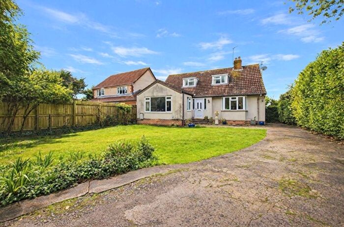 3 Bedroom Detached House For Sale In Burton Row, Brent Knoll, TA9