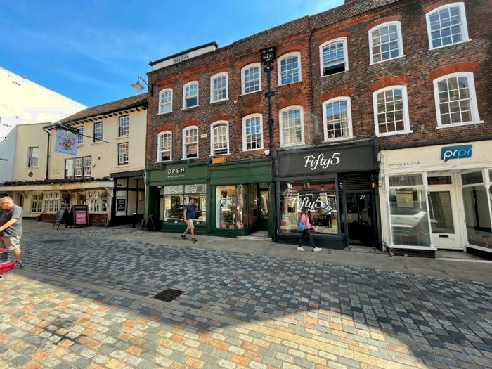 1 Bedroom Flat To Rent In High Street, Hemel Hempstead, Hertfordshire, HP1