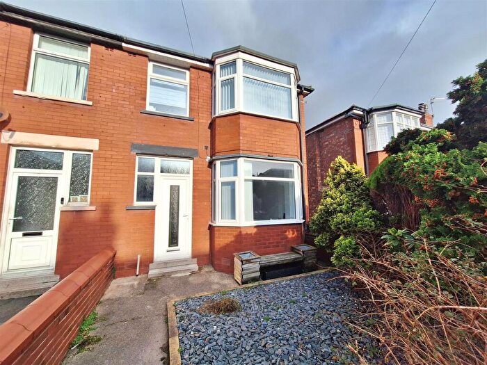 3 Bedroom End Of Terrace House For Sale In Abbotsford Road, Blackpool, FY3