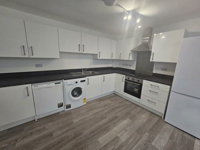 2 Bedroom Apartment To Rent In Bevan Road, Leicester, LE4