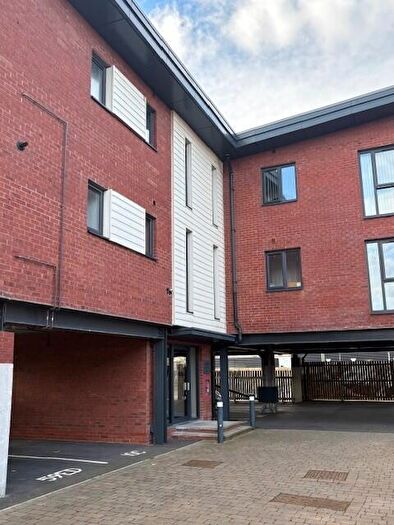 2 Bedroom Flat To Rent In East Dock Road, Newport, South Wales, NP20