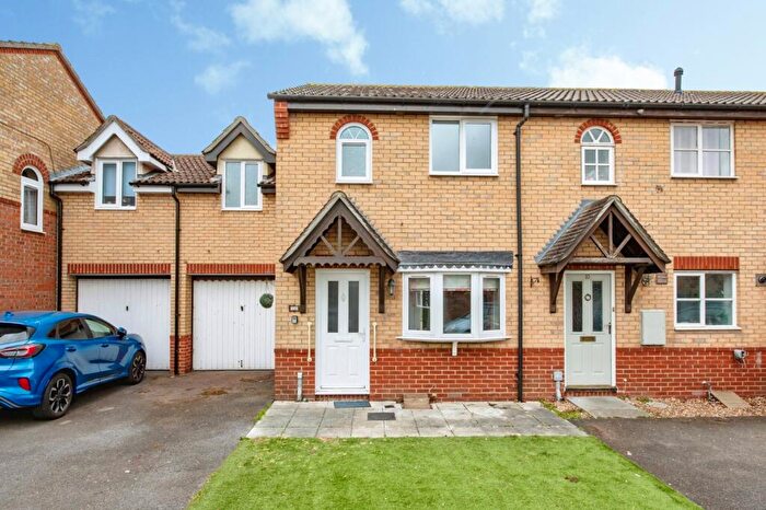 2 Bedroom House For Sale In Magnolia Close, South Ockendon, Essex, RM15