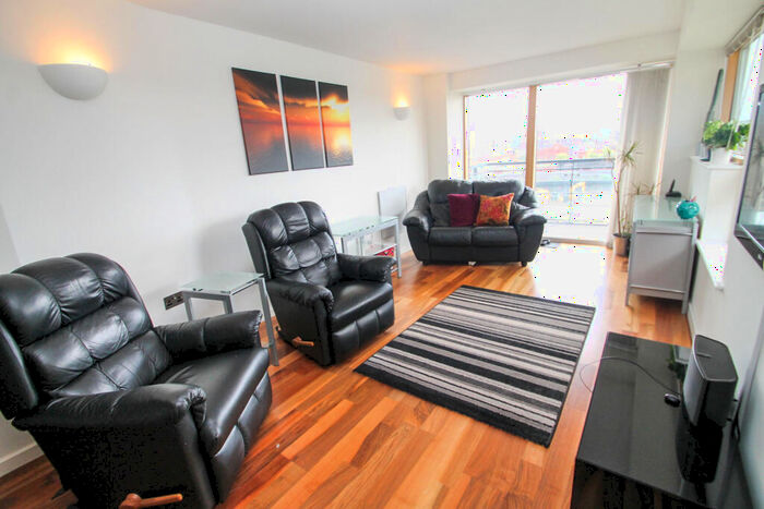2 Bedroom Apartment To Rent In Whitehall Waterfront, Leeds City Centre, LS1