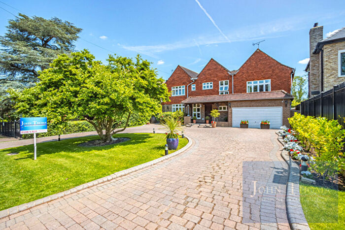 5 Bedroom Detached House For Sale In Forest Lane, Chigwell, Essex, IG7