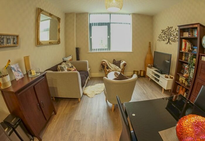 1 Bedroom Flat To Rent In Greenleigh Court, Dawsons Square, Leeds, West Yorkshire, Uk, LS28