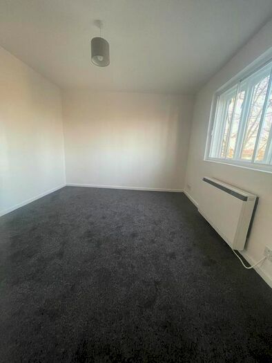 1 Bedroom Flat To Rent In Fillebrook Road, London, E11