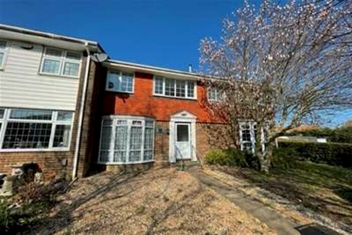 3 Bedroom Terraced House To Rent In Warlingham Close, Rainham, ME8