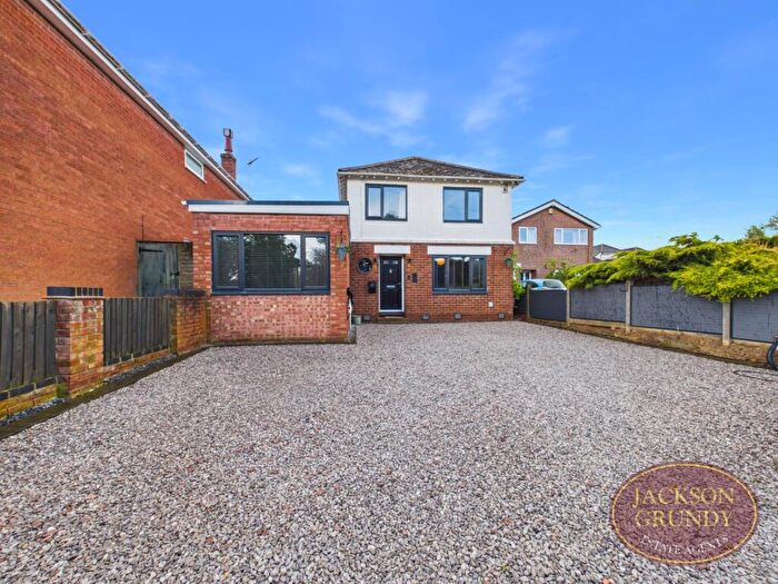 4 Bedroom House For Sale In Badby Road West, Daventry, NN11