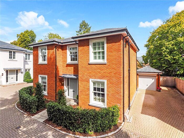 3 Bedroom Detached House For Sale In Appulby Gardens, Winchester, Hampshire, SO22