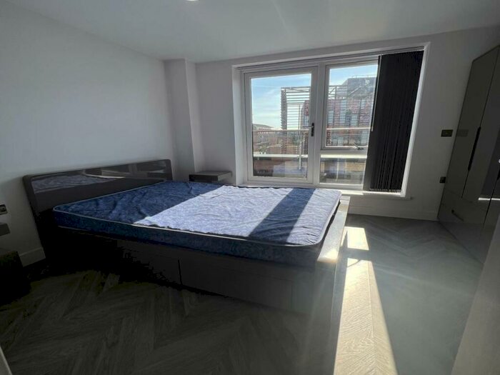 2 Bedroom House To Rent In Maindy Road, Cathays, CF24