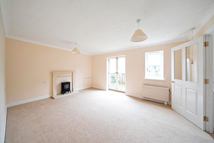 2 Bedroom Retirement Property For Sale In Blake Court, Newsholme Drive, London, N21