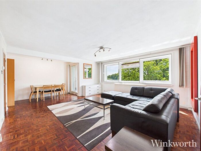 2 Bedroom Flat To Rent In Castlebar Road, London, W5