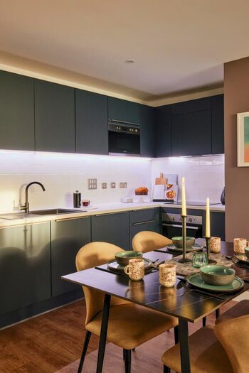 2 Bedroom Apartment To Rent In Avebury Boulevard, Milton Keynes, Buckinghamshire, MK9