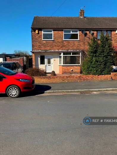 3 Bedroom Semi-Detached House To Rent In Bramhall Avenue, Bolton, BL2