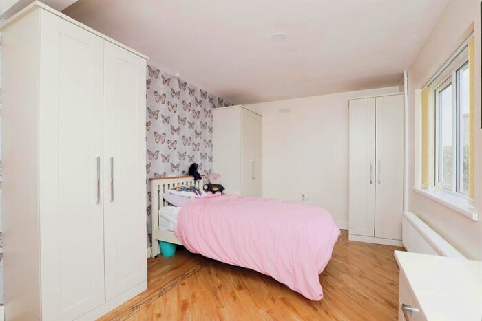 2 Bedroom Detached Bungalow For Sale In Cornwall Road, Retford, DN22