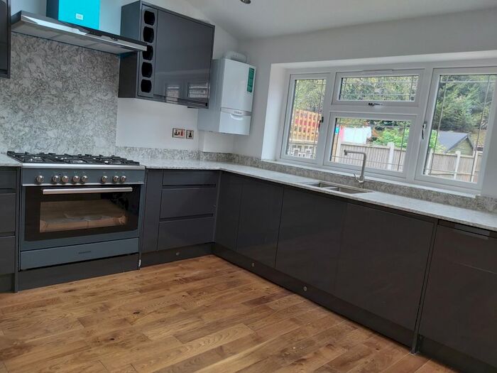 5 Bedroom Terraced House To Rent In South Park Crescent, Ilford, IG1