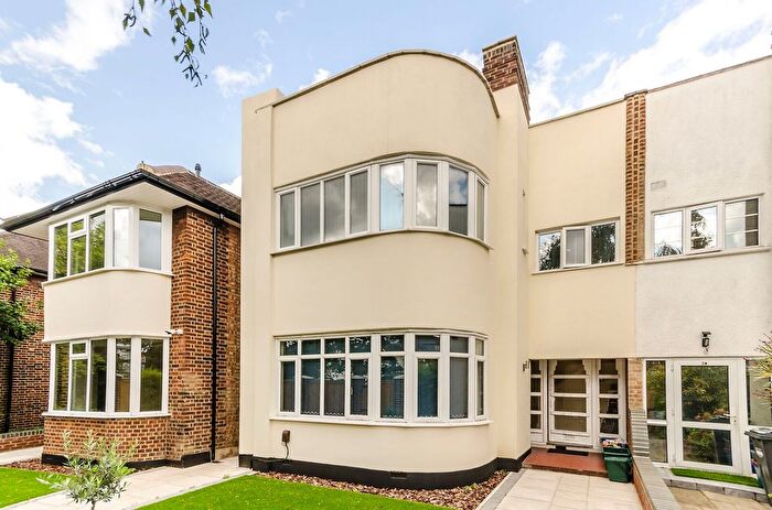 4 Bedroom Detached House For Sale In Ellesmere Road, Chiswick, London, W4