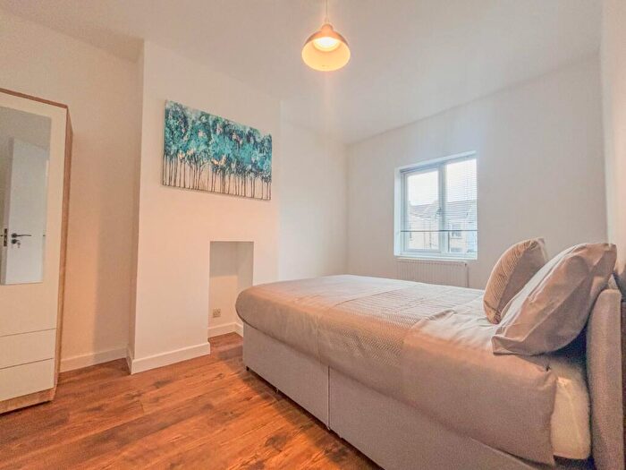 3 Bedroom Maisonette To Rent In Sandgate Road, Brislington, Bristol, BS4