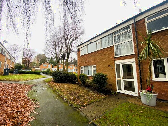 3 Bedroom End Of Terrace House To Rent In Christchurch Close, Edgbaston, Birmingham, B15