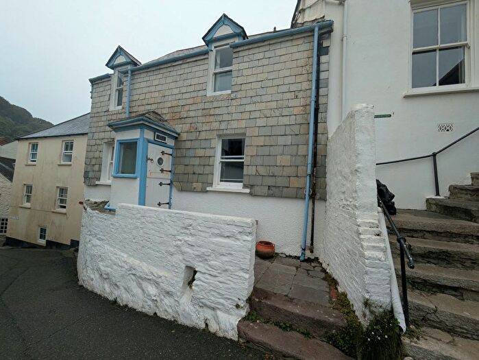 3 Bedroom Property To Rent In Garrett Street, Torpoint, PL10