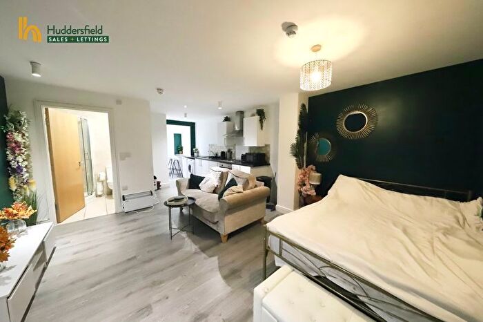 1 Bedroom Flat To Rent In Westgate, Huddersfield, HD1