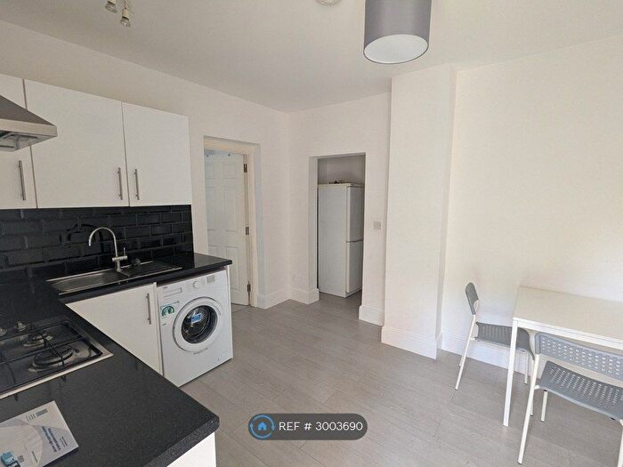 Studio To Rent In Denman St Central, Nottingham, NG7