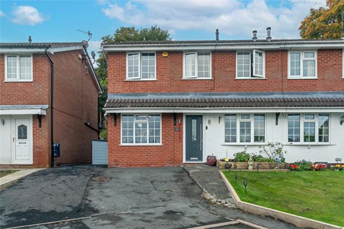 3 Bedroom Semi-Detached House For Sale In Shaddock Avenue, Norden, Rochdale, OL12