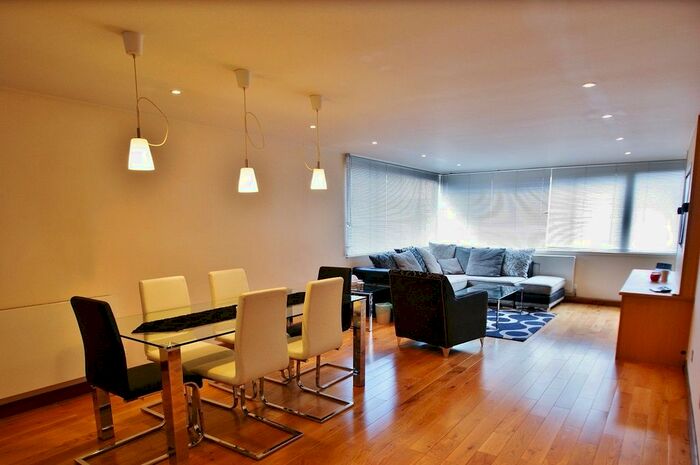 2 Bedroom Flat To Rent In George Street, London, W1U