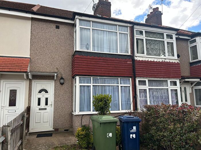 2 Bedroom Property To Rent In Federal Road, Perivale, Greenford, UB6