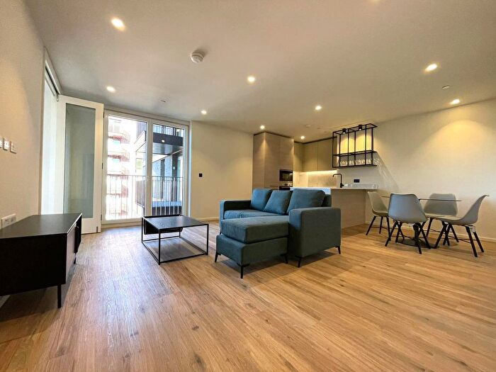 1 Bedroom Flat For Sale In Hawser Lane, E14